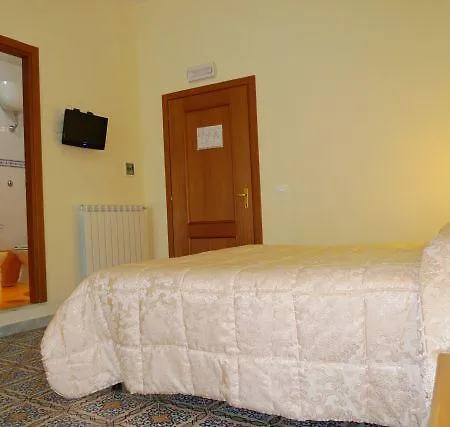 D'incanto A Неаполь