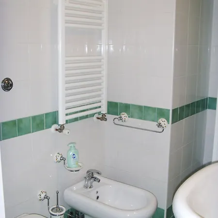 D'incanto A Неаполь